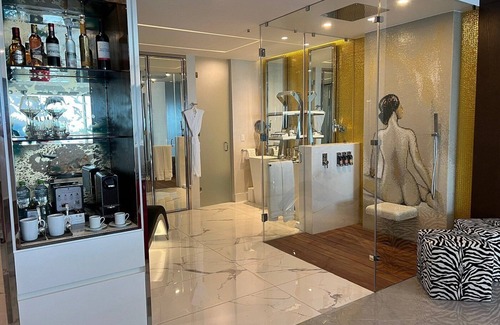 Playa Mujeres Complejo | L&L Collection Muses Cancun Corner Suite