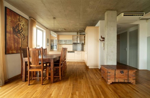 Prague 9 Apartamento | L´Ocelot Premium Apartment - AC, 2 floors