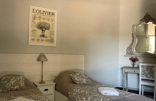Bonneuil-Matours Cama Y Desayuno | L'Olivier