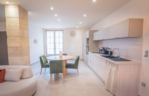 Pezenas Casa | L'orangerie, Gîte Écolodge Avec Piscine et Jacuzzi Privatif à Pézenas