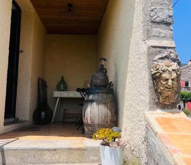 Claret Casa | L'Ostal des Embruscalles