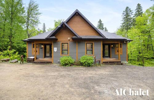 Petite-Riviere-Saint-Francois Chalet De Esquí | L'ours de Charlevoix - Chalet proche du Massif avec spa