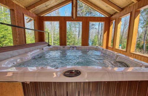 Petite-Riviere-Saint-Francois Chalet De Esquí | L'ours de Charlevoix - Chalet proche du Massif avec spa