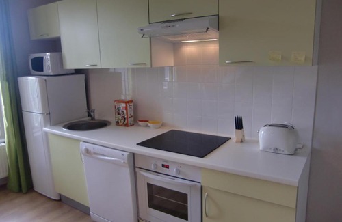 Saint-Nectaire Apartamento | L OUSTALOU SUITE COQUELICOT SAINT NECTAIRE APPARTEMENT DE CHARME EN AUVERGNE