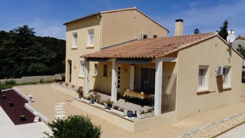 Bourg-Saint-Andeol Cama Y Desayuno | l'oustau bonur