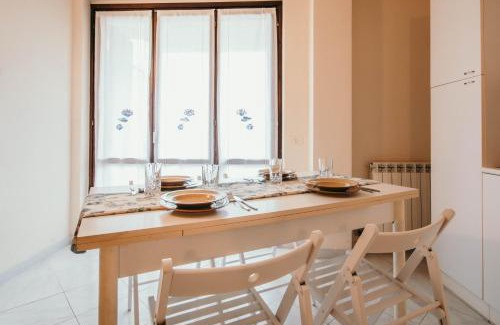 Luni Mare Apartamento | L'Ulivo - Lakeside L&B
