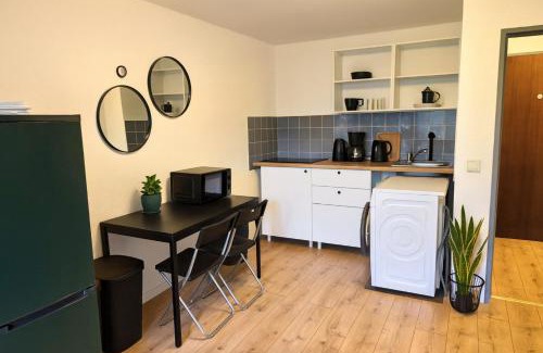 Alsdorf Apartamento | L21-Apartment Alsdorf, 2 Zimmer, 3 Betten, Standardisierte Ausstattung, ideal für Reisende, Pendler, Familien