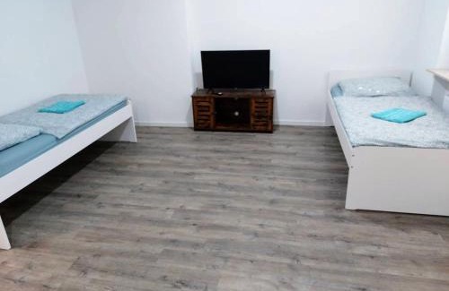 Kaiserslautern Apartamento | L8 Street-Kaiserslautern-Monteurwohnung-Worker's apartment