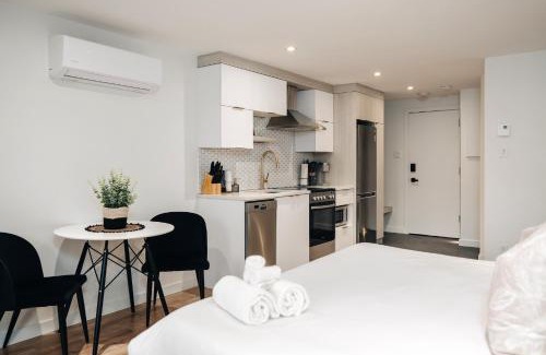 Mont-Tremblant Village Apartamento | LAÖ Loft Tremblant #106 - KING size Bed