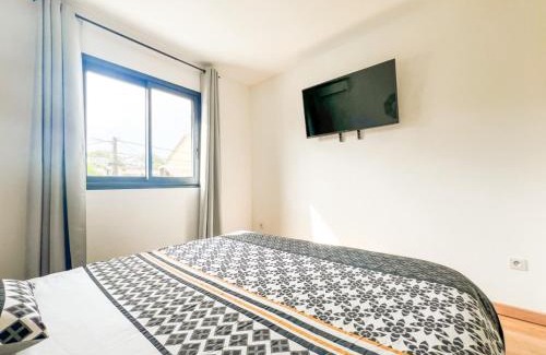Petite-ÃŽle Villa | La Ŵilla, piscine et parking privatif, accès mer et sentiers!