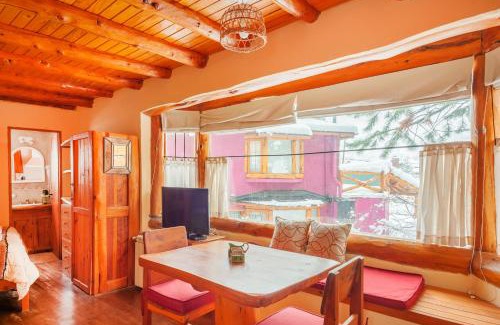 Villa Catedral Apartamento | LA AURORA CABAÑA Quechu en la base del cerro Catedral con vistas