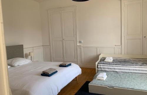 Parce-sur-Sarthe Casa | La Béchetière