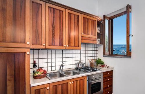 Marina del Cantone Casa | La Baia Dello Chalet