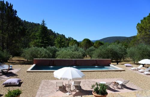 La Roquebrussanne Casa | La Bastide de la Provence Verte, chambres d'hôtes