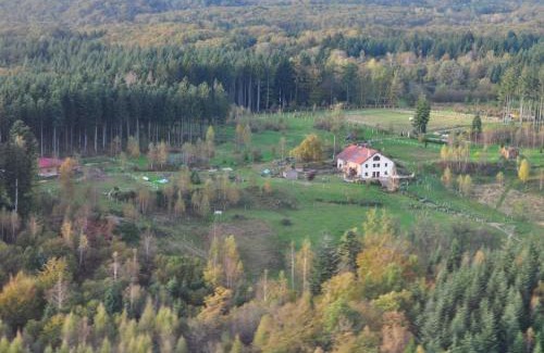 Faucogney-et-la-Mer Cama Y Desayuno | "La Belle Chambre" dans une ferme avec etang privé dans la région des Mille Etangs Faucogney-et-La-Mer