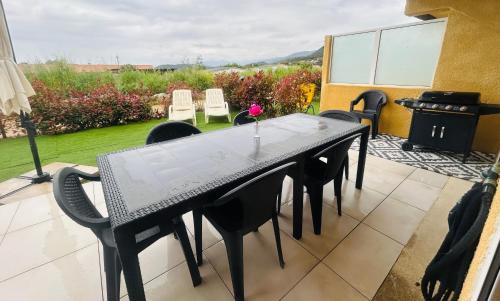 Calcatoggio Apartamento | La belle vie F4 bord de plage avec jardin