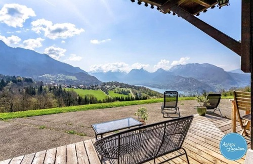 Talloires-Montmin Apartamento | La Bergerie T2 : Apartment with lake and mountain view.