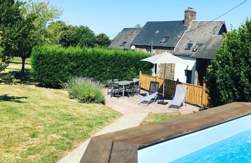 Saint-Laurent-de-Terregatte Casa | La Besnerais