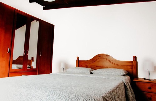 Breña Baja Casa | La Bodega casa rural con piscina y jardines
