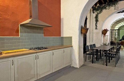 Centro histórico de Jerez de la Frontera Chalet De Esquí | La Bodeguita - Ole Solutions