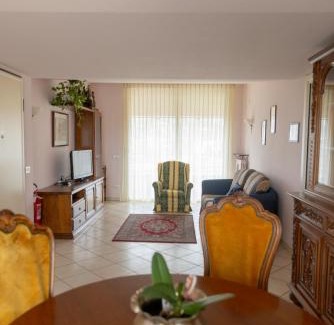 Erba Apartamento | La Bomboniera di Anna
