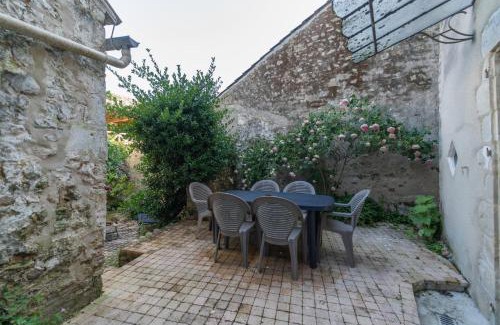 Sanxay Casa | La Bonbonnière maison de ville 10 personnes