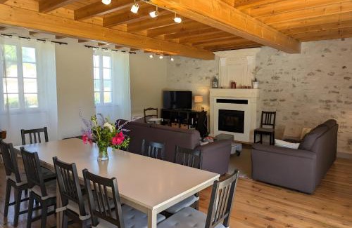 Verrieres Casa | La Bonne Chauffe - La Longère