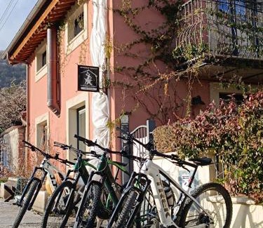 Contigliano Casa | la bottega del fabbro affitto breve