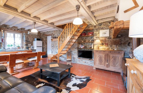 Antichan Casa | La Boutique – Casa rural de montaña en Antichan: Vista a los Pirineos, naturaleza y confort