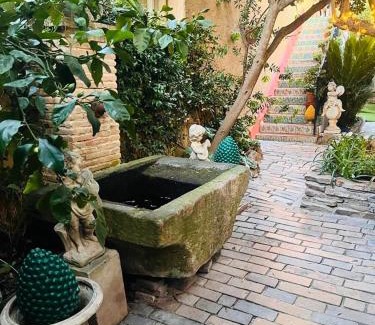 Saint-Tropez City Centre Apartamento | La Bravade Luxe et sérénité au cœur de Saint-Tropez Suites spacieuses avec jardin enchanteur