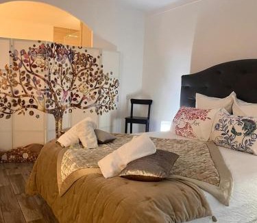 Saint-Tropez City Centre Apartamento | La Bravade Luxe et sérénité au cœur de Saint-Tropez Suites spacieuses avec jardin enchanteur