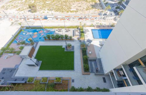 Dubai Apartamento | La Brisa - Stylish 2BR Apartment at Dubai Hills with Pool Access By ĀYA Boutique