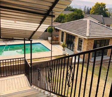 Newcastle Cabina | La Bronze Guest Lodge