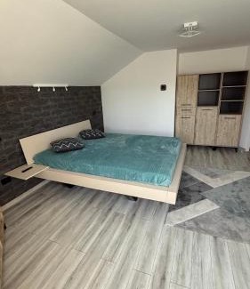Zarnesti Apartamento | La Bubu Apartament 2