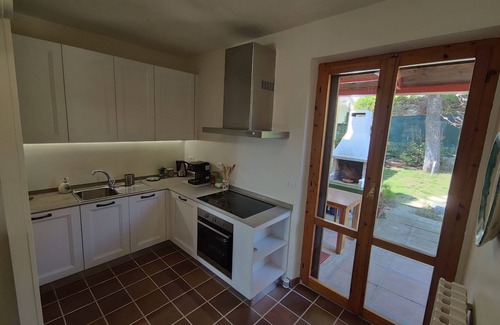 Sirolo Casa | La Buganvilla: a cozy cottage with garden near the center of Sirolo