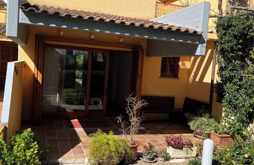 Sirolo Casa | La Buganvilla: a cozy cottage with garden near the center of Sirolo