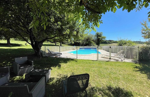 Nanteuil-de-Bourzac Casa | La Cotte country home for family break in perigord