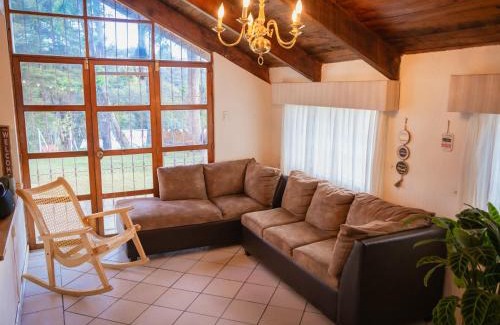 Santiago Sacatepequez Chalet De Esquí | La Cabaña entre bosques