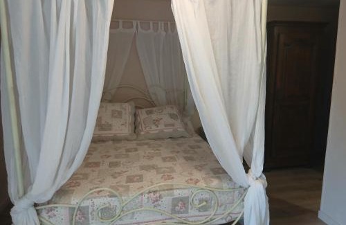 Laperriere-sur-Saone Casa | La cabane de Lancelot Chambre Romance
