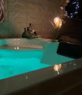 Barjols Otro | La cabane des amoureux du jardin