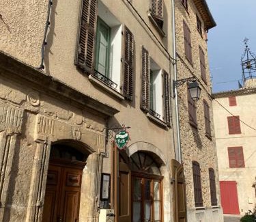 Montfort-sur-Argens Cama Y Desayuno | La Cachette du Comte