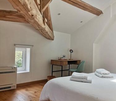 Sauveterre-Saint-Denis Cama Y Desayuno | La Canolière - Chambre d'hôte Noémie