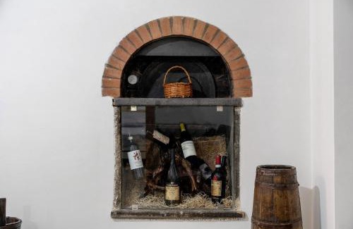 Piazza-Tralia-Pendolo Apartamento | La Cantina Di Alba e Tramonto