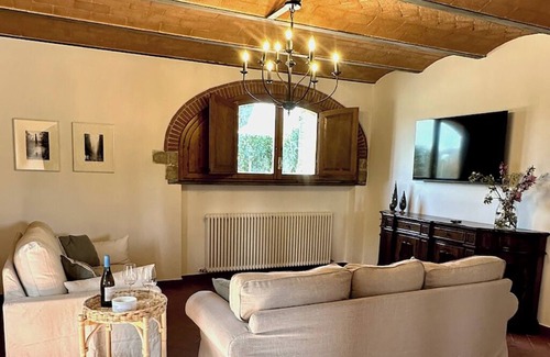 Radda in Chianti Otro | La Capanna - Radda in Chianti. Newly renovated stone farmhouse with pool & A/C