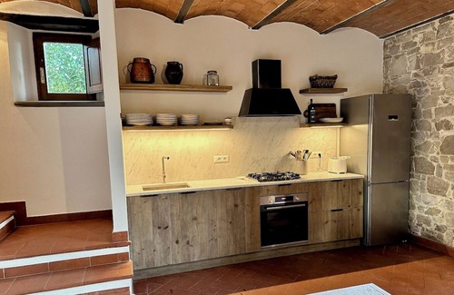 Radda in Chianti Otro | La Capanna - Radda in Chianti. Newly renovated stone farmhouse with pool & A/C