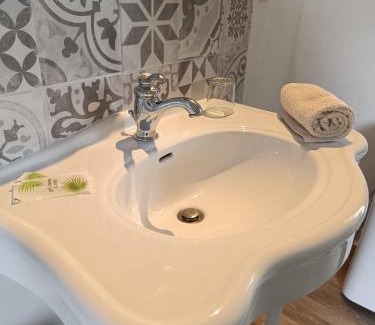 Deaux Cama Y Desayuno | La Capitelle , Chambre double indépendante avec piscine