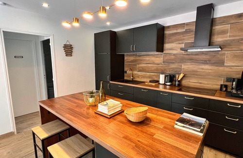 Saint-Claude Apartamento | La Capucine - Bright with balcony and parking space