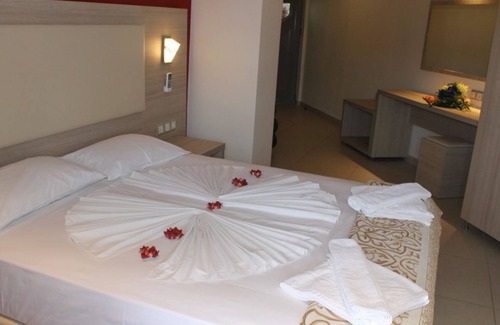 Alikanas Hotel | La Caretta