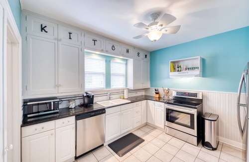 Monte Vista Casa | La Casa Abuelita - Historic District and Hot Tub!