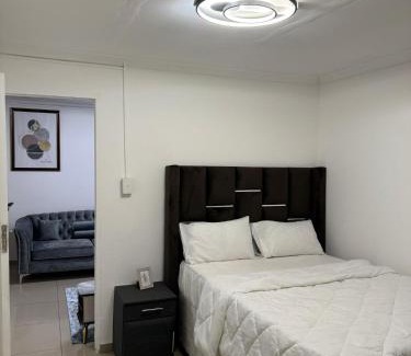 South Durban Casa | La Casa de Bellair
